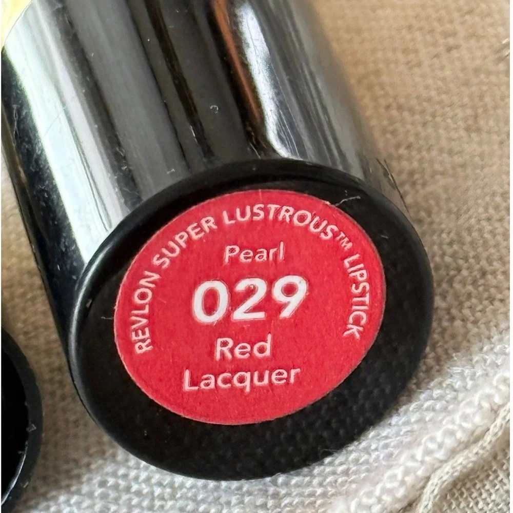 Revlon‎ Super Lustrous Lipstick 029 Red Lacquer Pearl Discontinued HTF 0.15oz