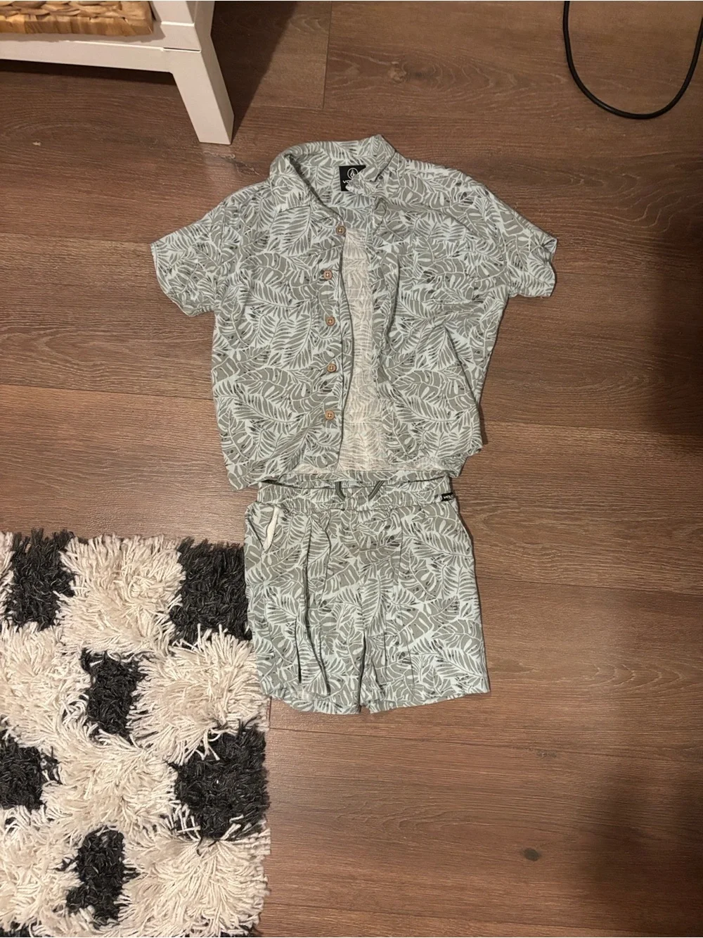 Volcom Boys Green Leaf Print Matching Shirt & Shorts Set NWOT Linen & viscose