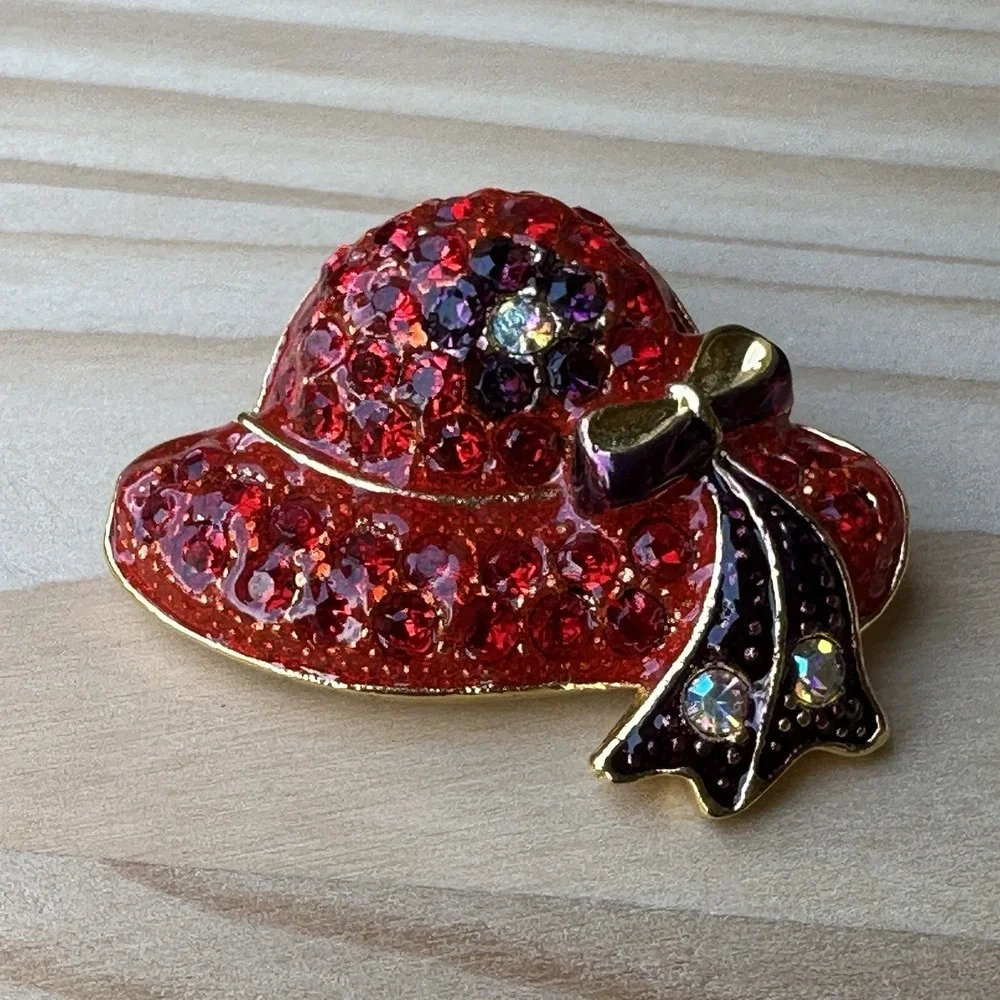 Artisan Crafted for Red Hat Society this 75