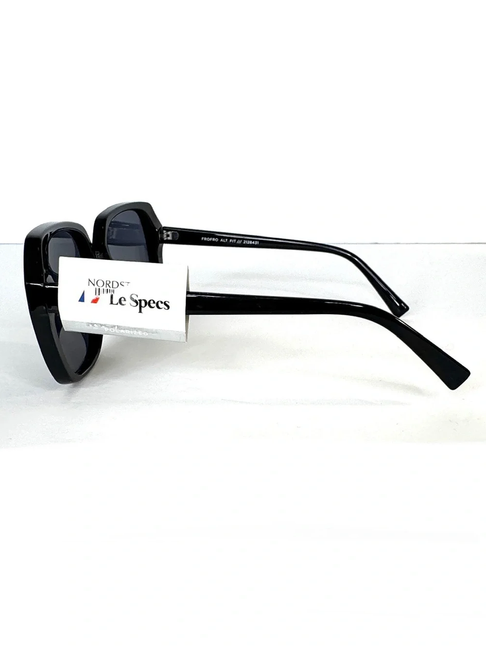 Le Specs le specs