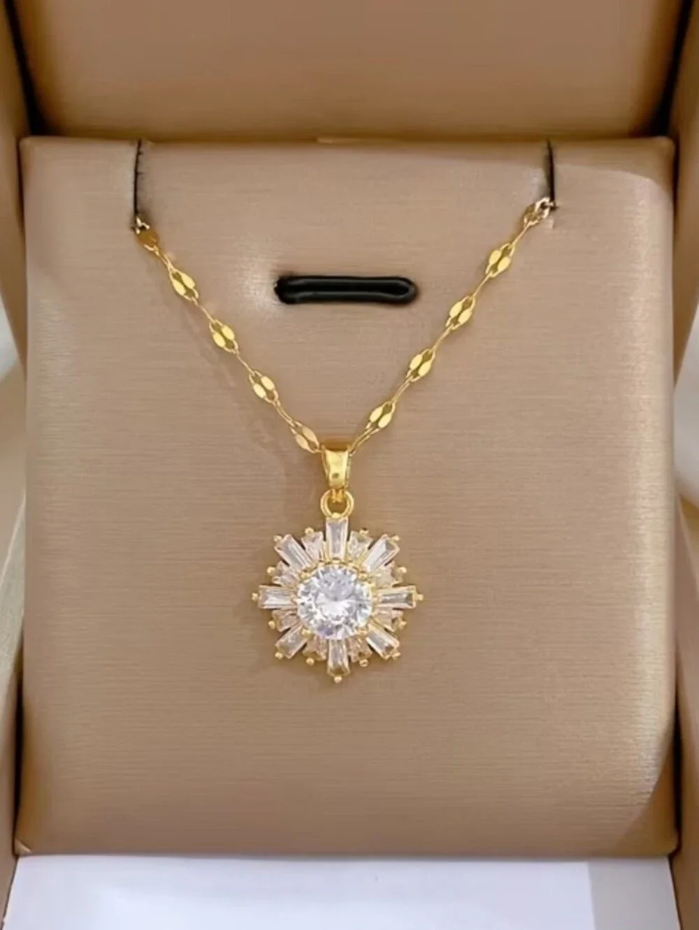 trendyboutique refined kt halo