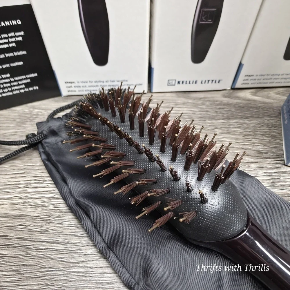 KELLIE LITTLE brush box semi