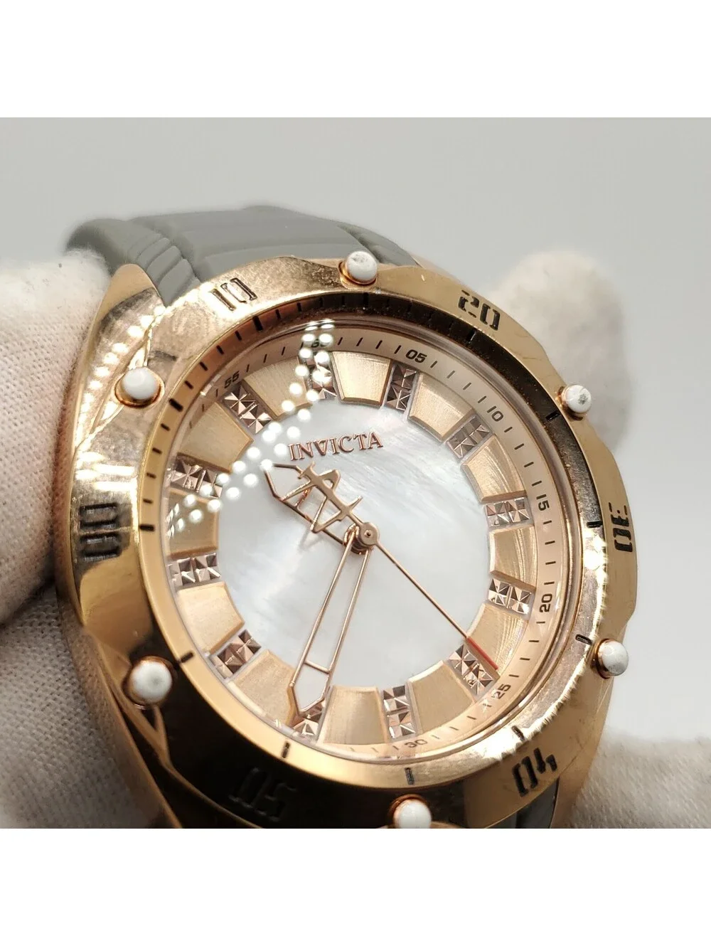 Invicta see free