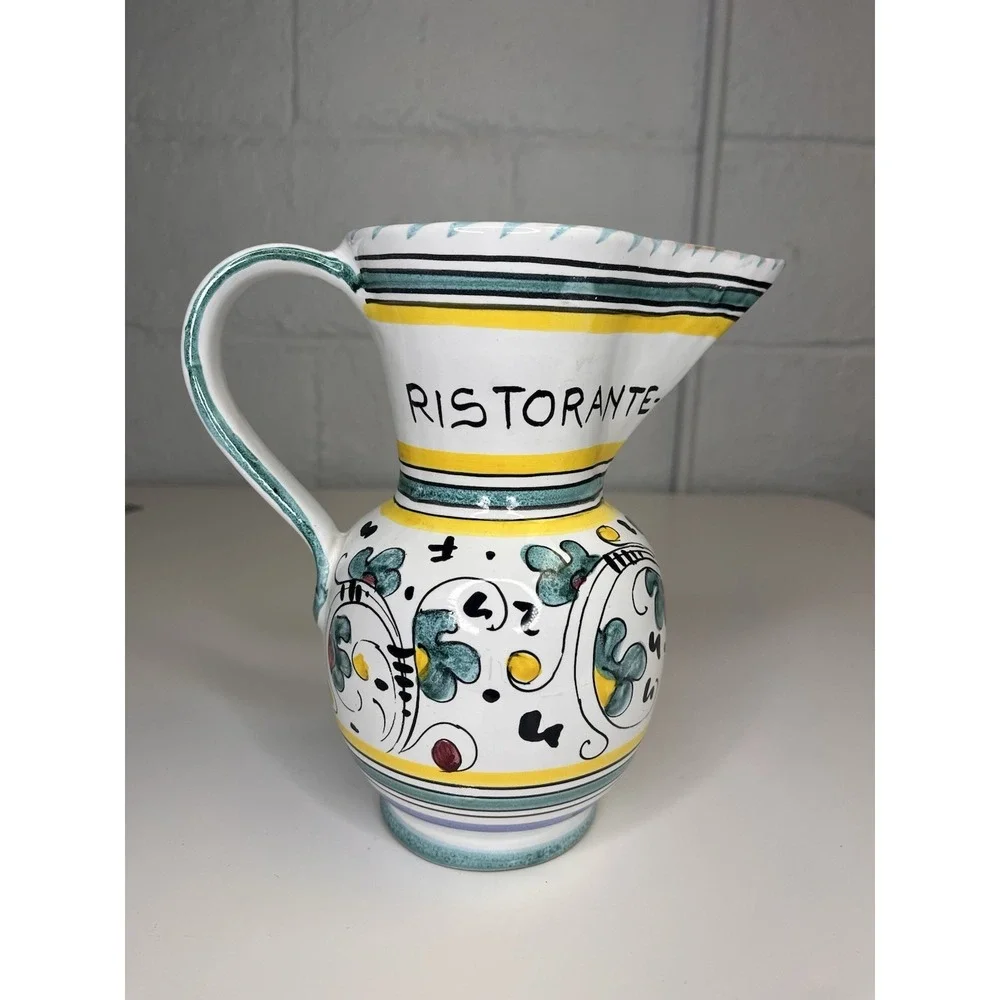 Deruta pitcher black