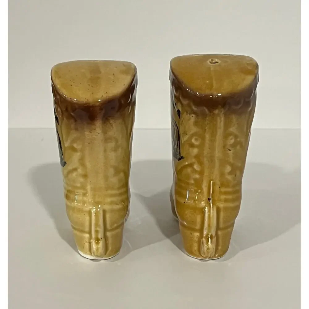 Vintage souvenir intact prairie
