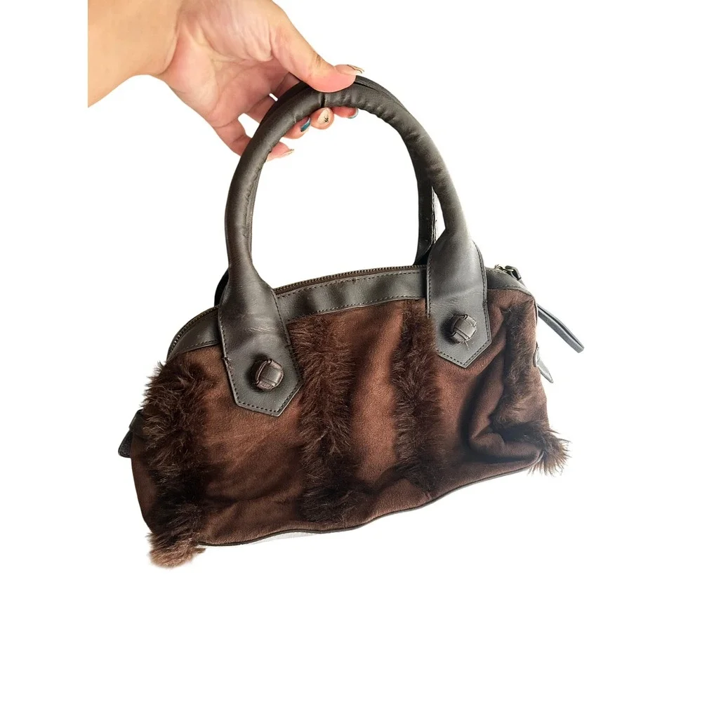 Avon this stylish