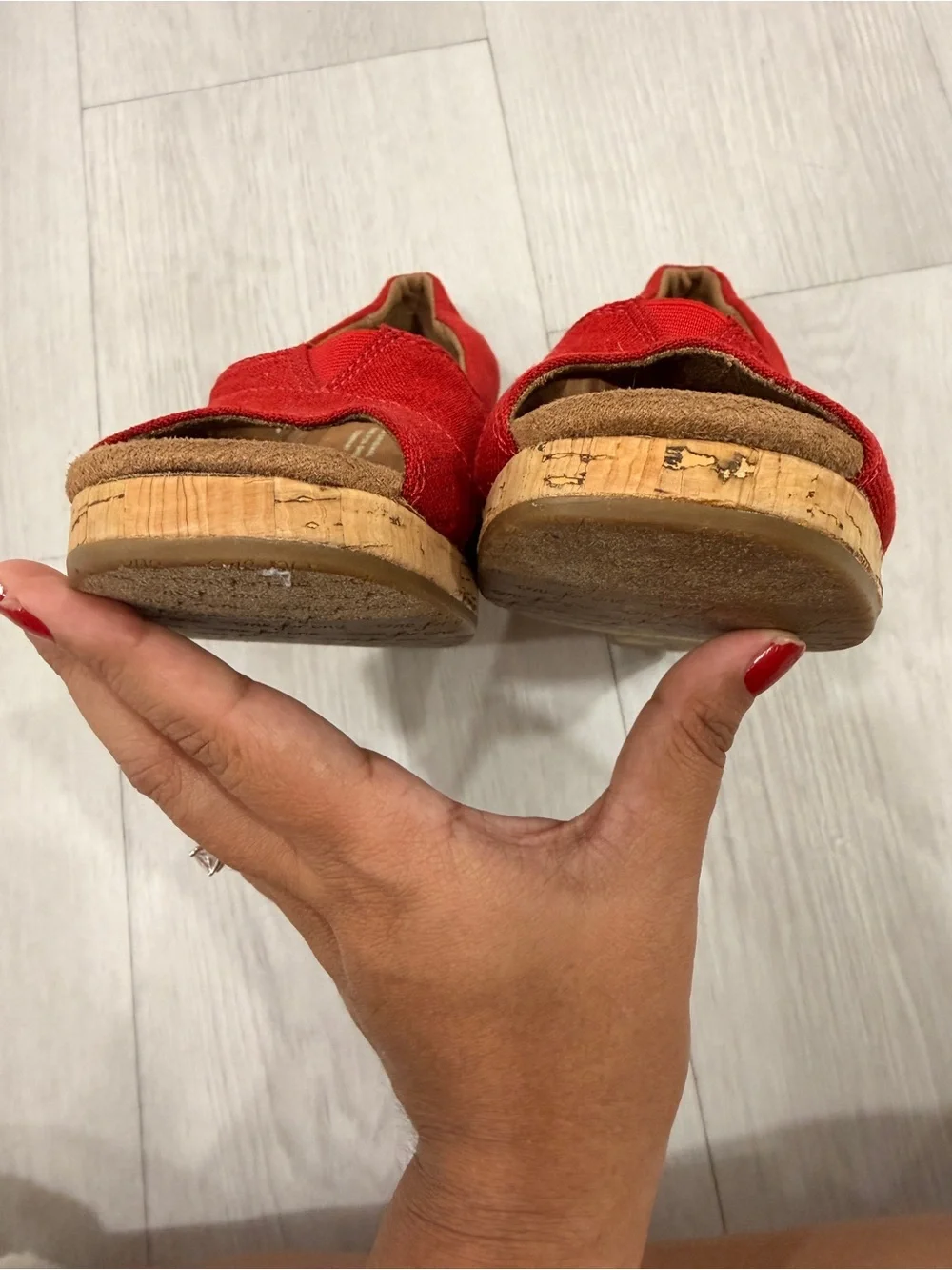 Toms red color while