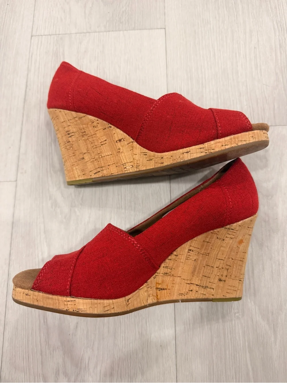 Toms minimal heel style