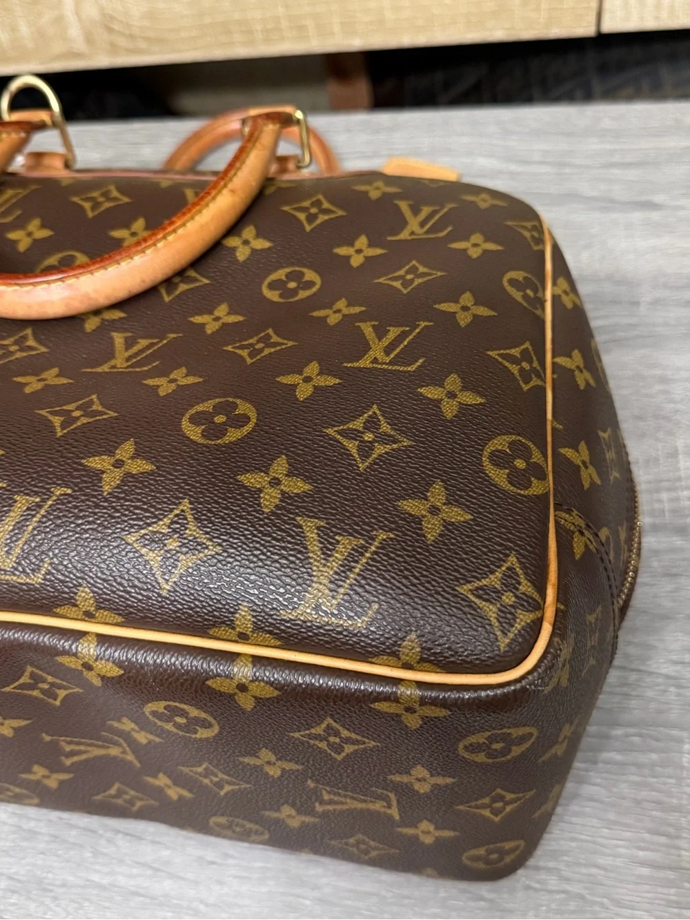 Louis Vuitton very good