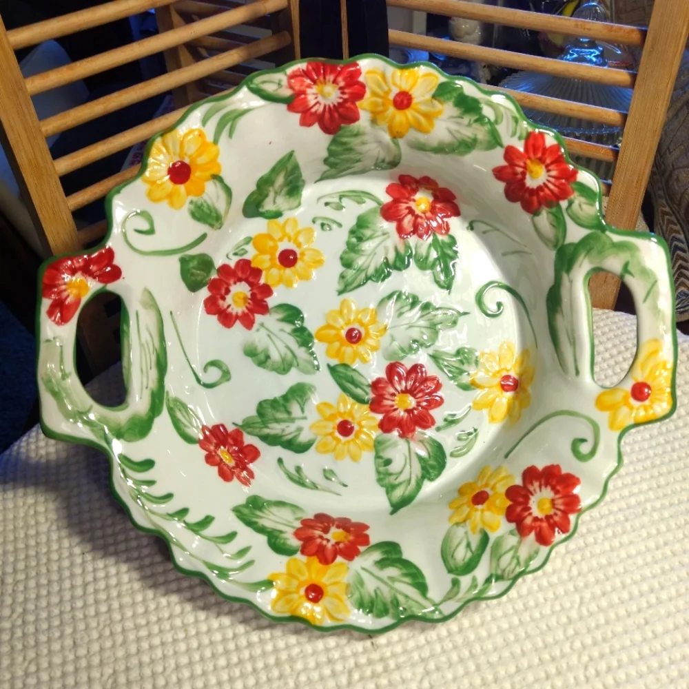 11' TEMP-TATIONS By Tara Casserole/Baking Dish in Red/Yellow Floral - 1QT.