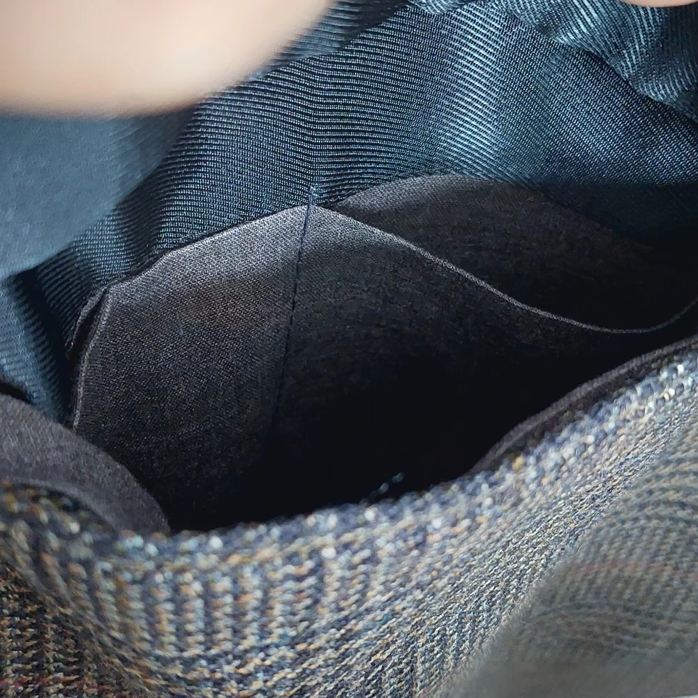 Oscar de la Renta pockets dry