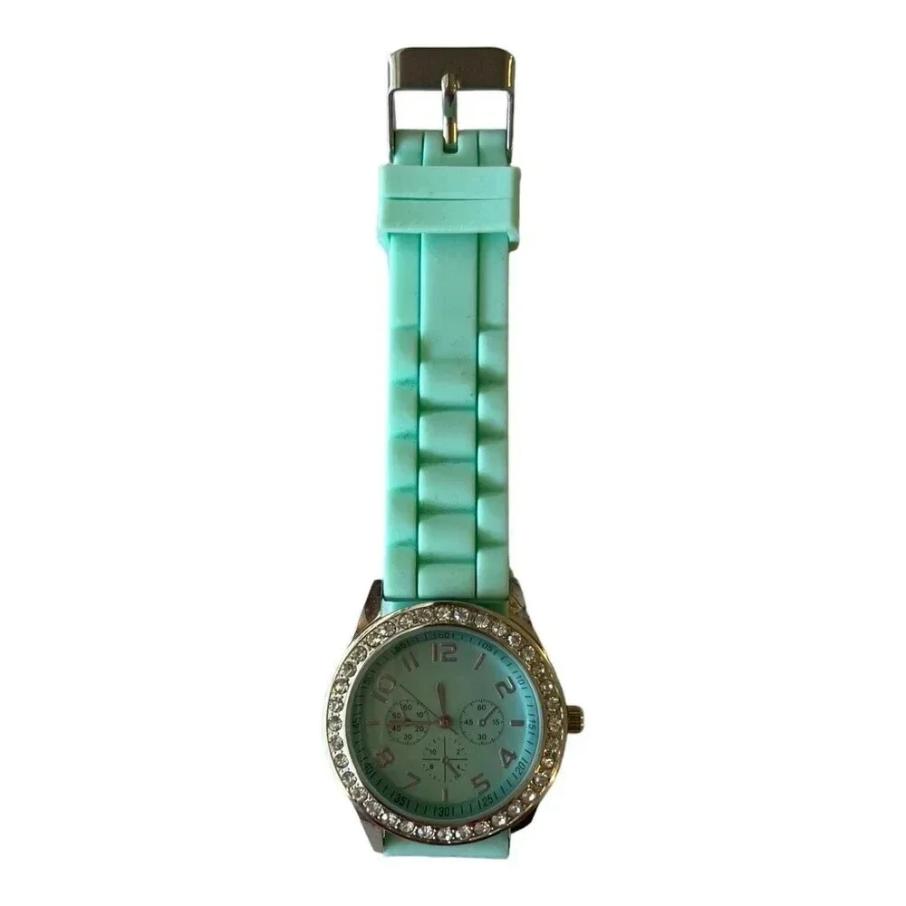 Darice mint green