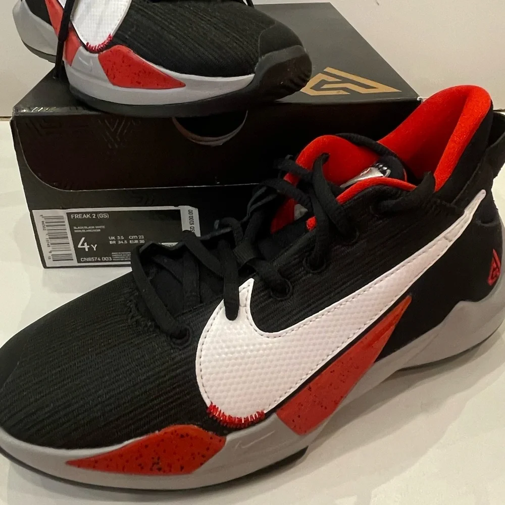 Nike stylish sneakers