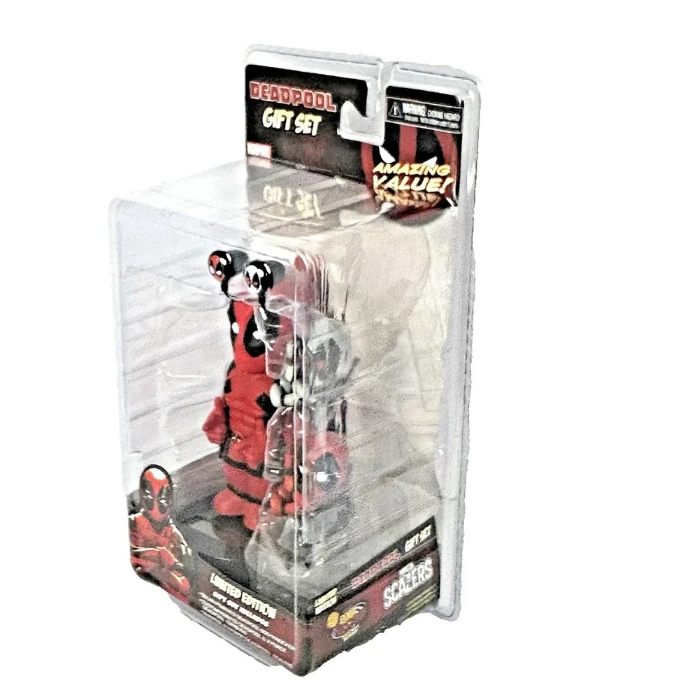 NECA Marvel Deadpool Limited Edition Gift Set Body Knockers Scalers Earbuds