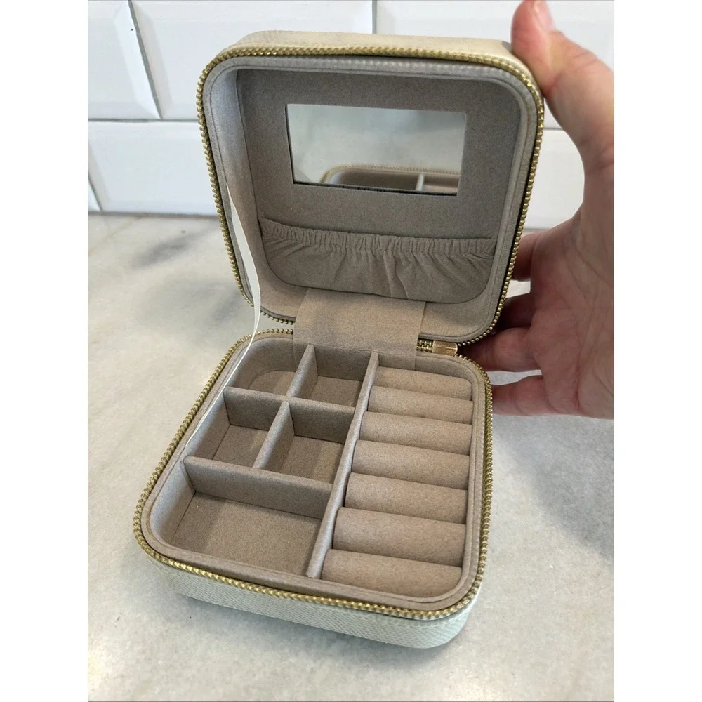 Hives‎ And Honey Travel Jewelry Case GWB01