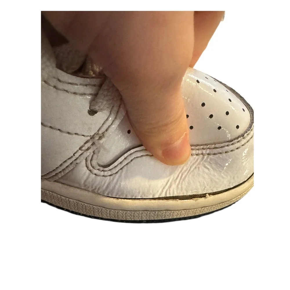 Kids Nike Air Jordan 1 Mid GS White Sneakers Size 4.5Y‎