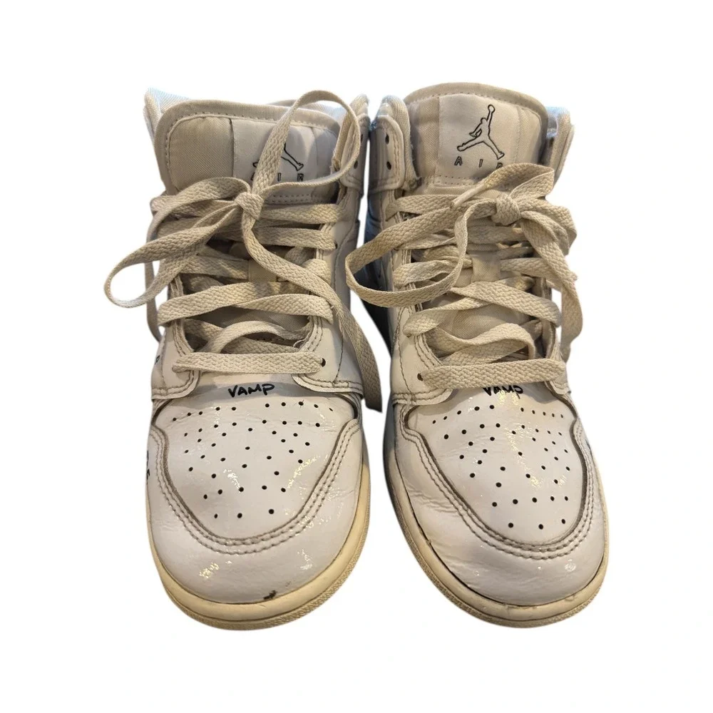 Kids Nike Air Jordan 1 Mid GS White Sneakers Size 4.5Y‎