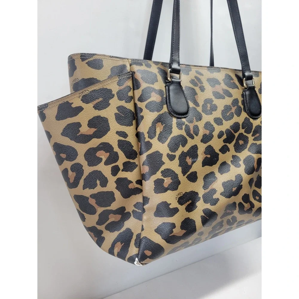 Coach Leopard Print Tote Bag Black Leather Straps purse‎