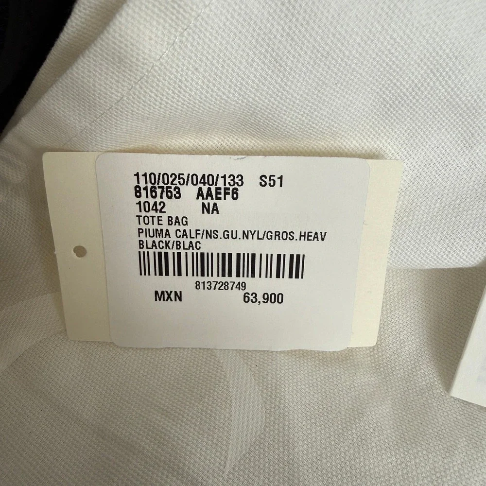 Gucci distinctive shoulder made