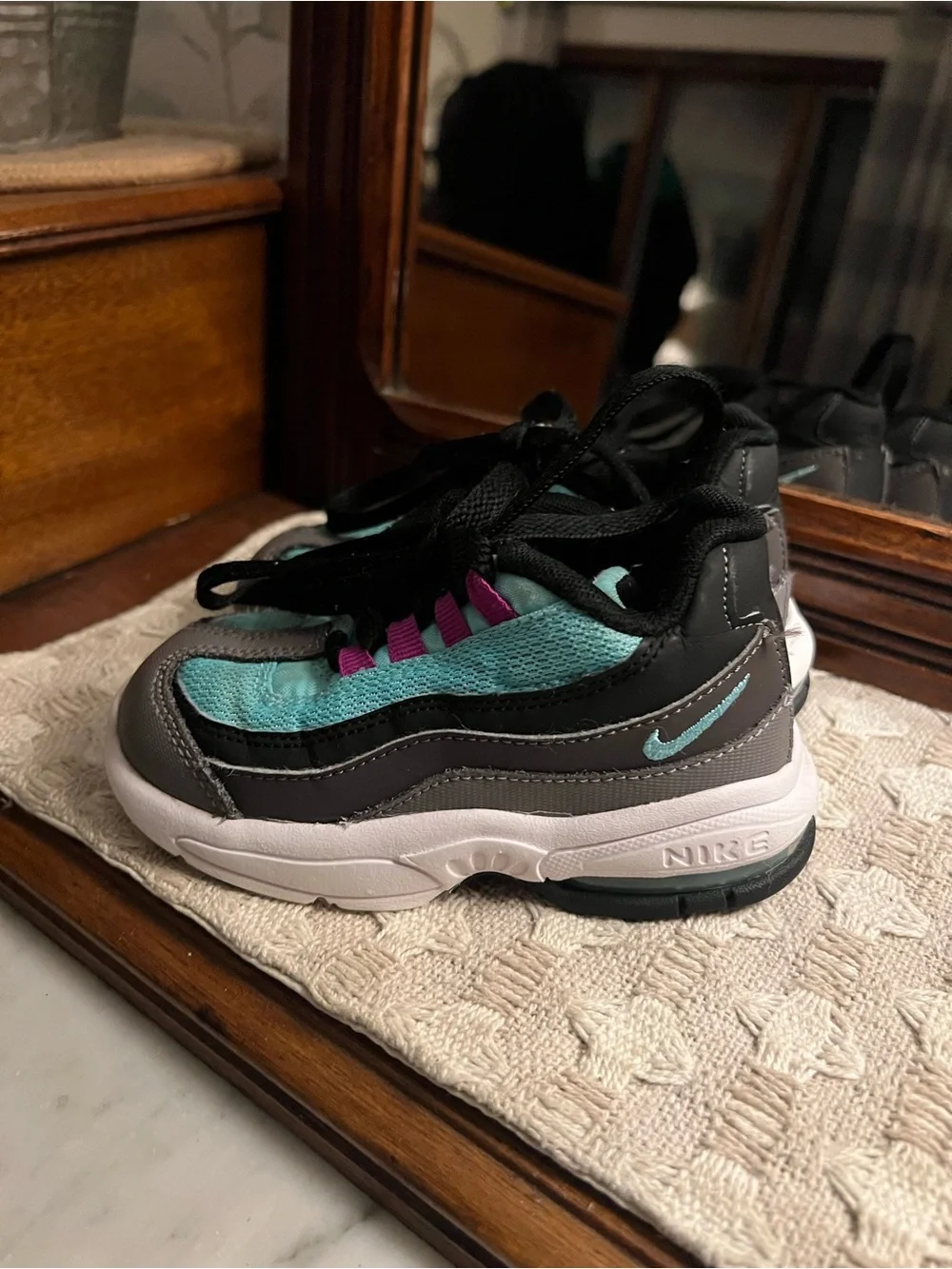 NIKE Little Air Max 95 Mesh Leather Athleisure Sneakers Black Teal Toddler Sz 8C