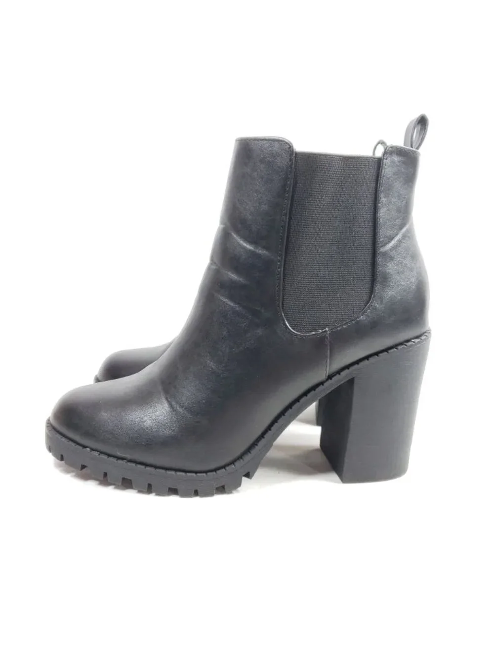 Clove these stylish