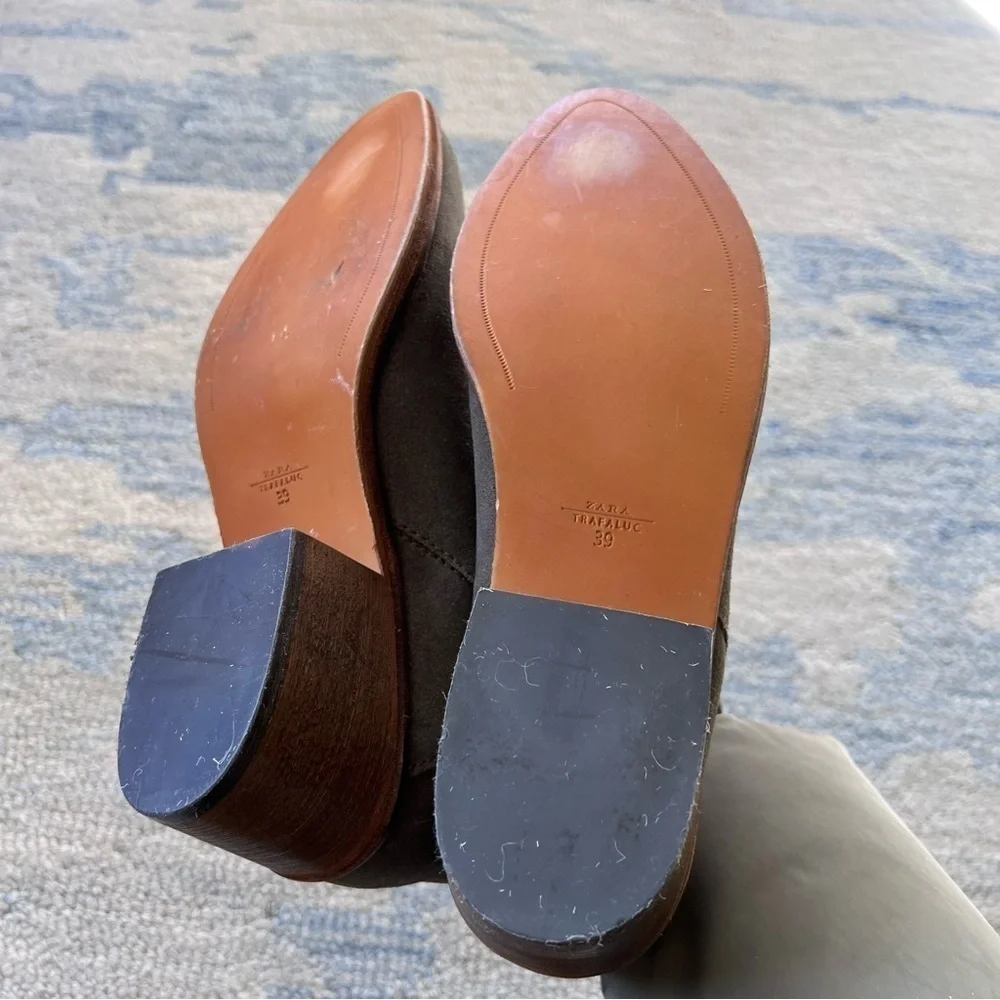 SUEDE TAUPE CHELSEA ANKLE BOOTIES SIZE 8.5 EUC ZARA