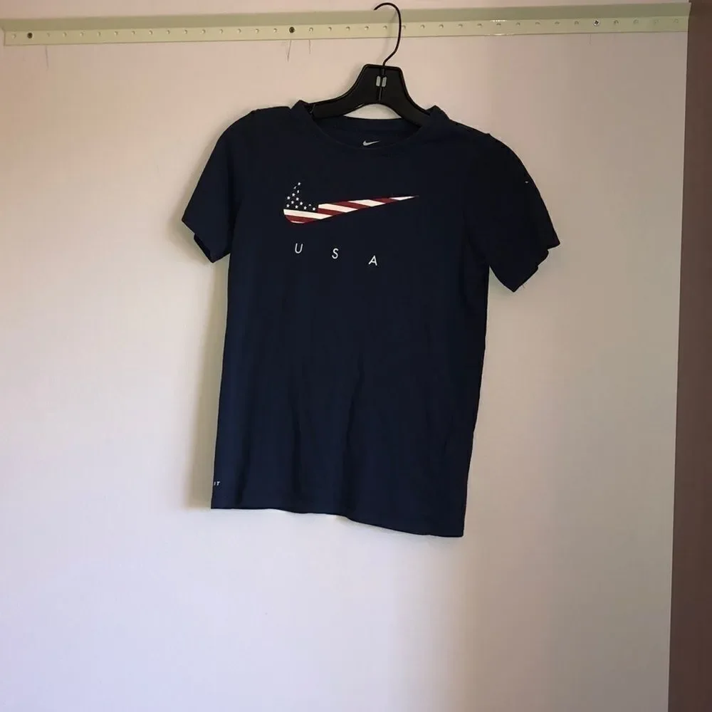 Nike America kids medium tee shirt