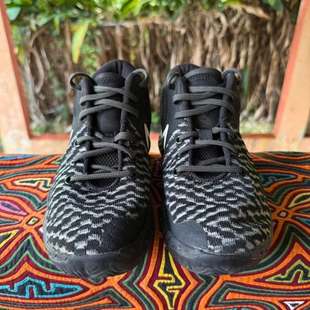 Nike KD Trey 5 VIII‎ Sneakers Kids 4.5Y Basketball Shoes Black White CK2090-003