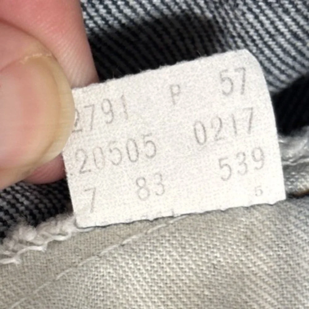 Levis back waist
