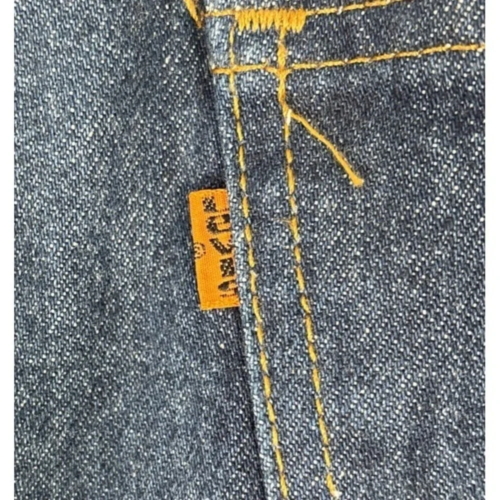 Levis back waist