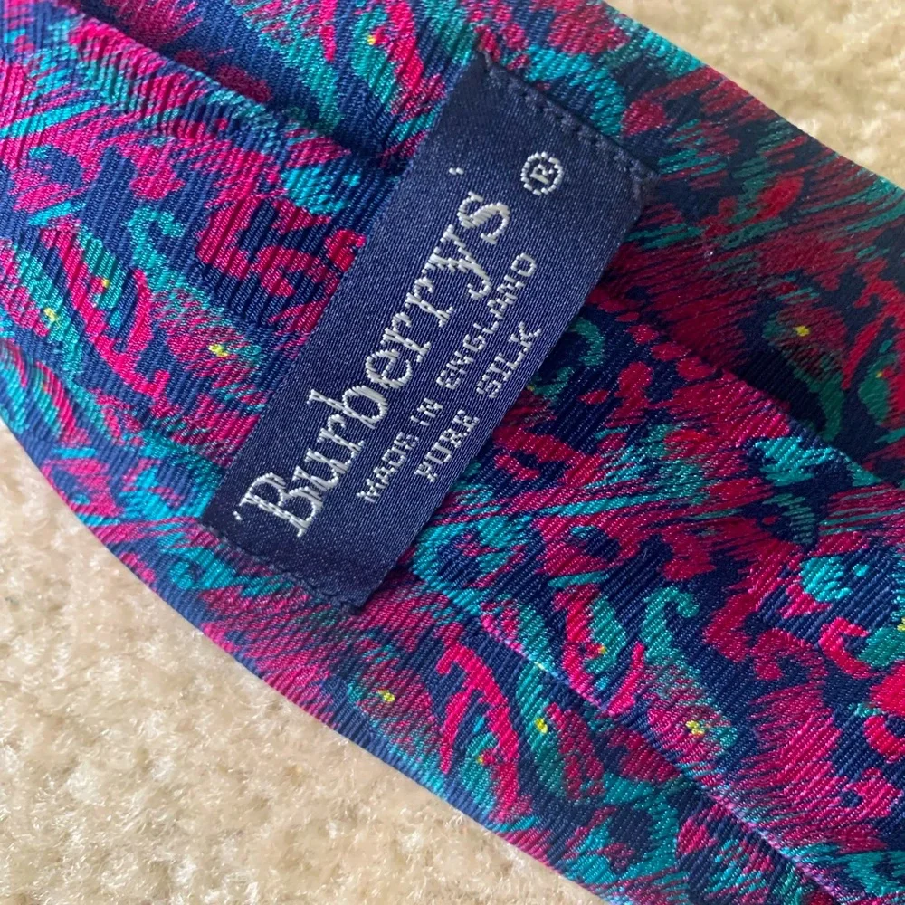 Burberry silk navy