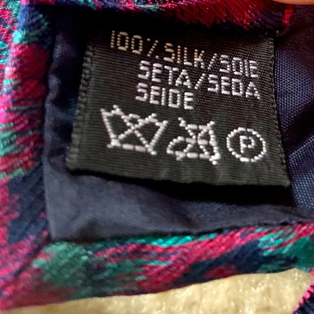 Burberry silk navy