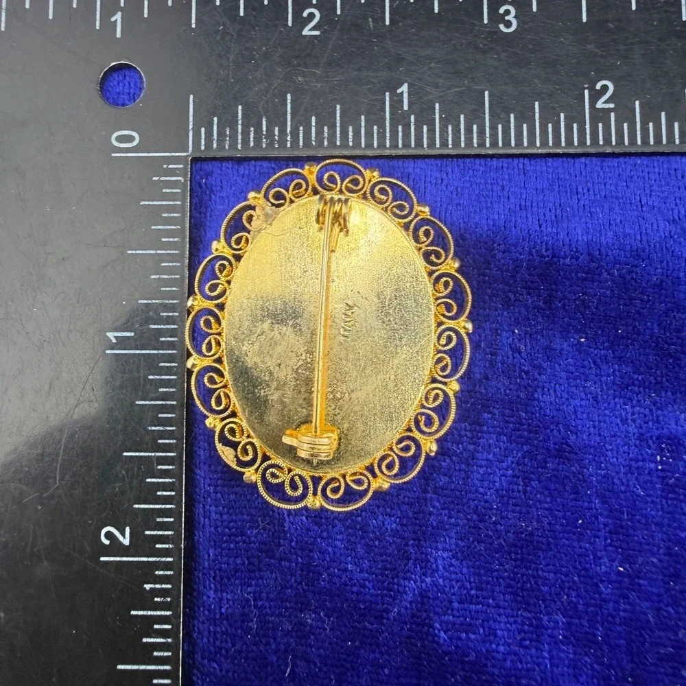 Vintage‎ Micri Mosaic Brooch Gold Tone Yellow Background Stamped Italy