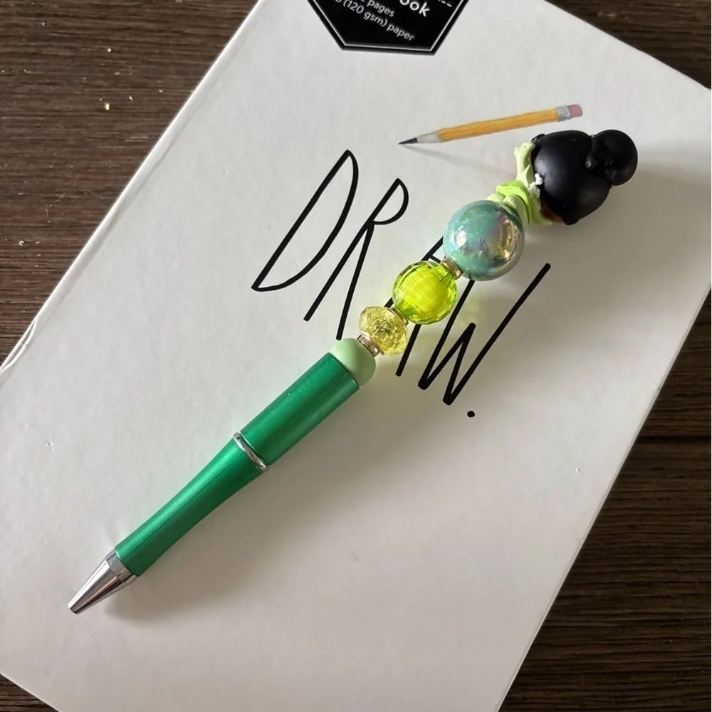 Disney Doorables: The Princess & the Frog: Tiana handmade beaded pen