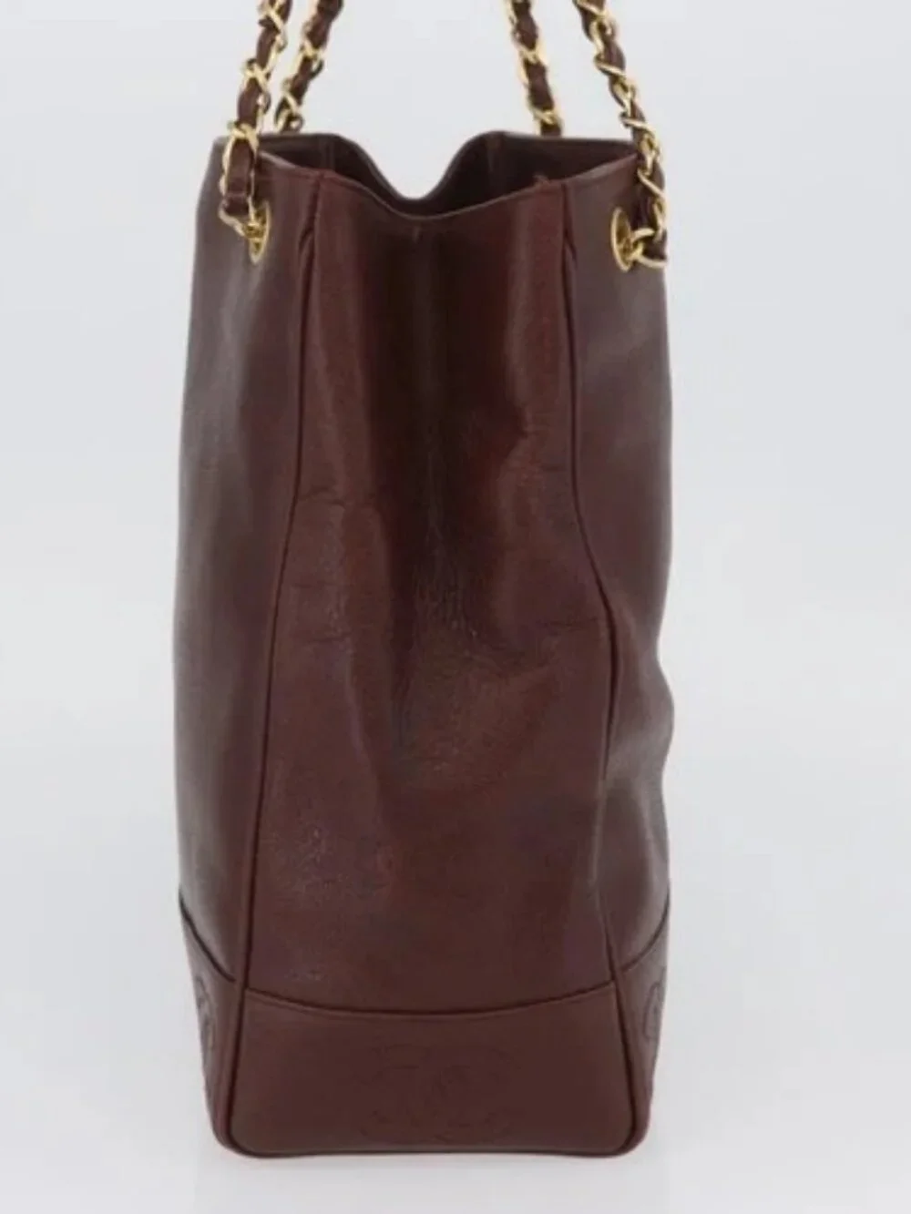 CHANEL brand	chanel color	brown
