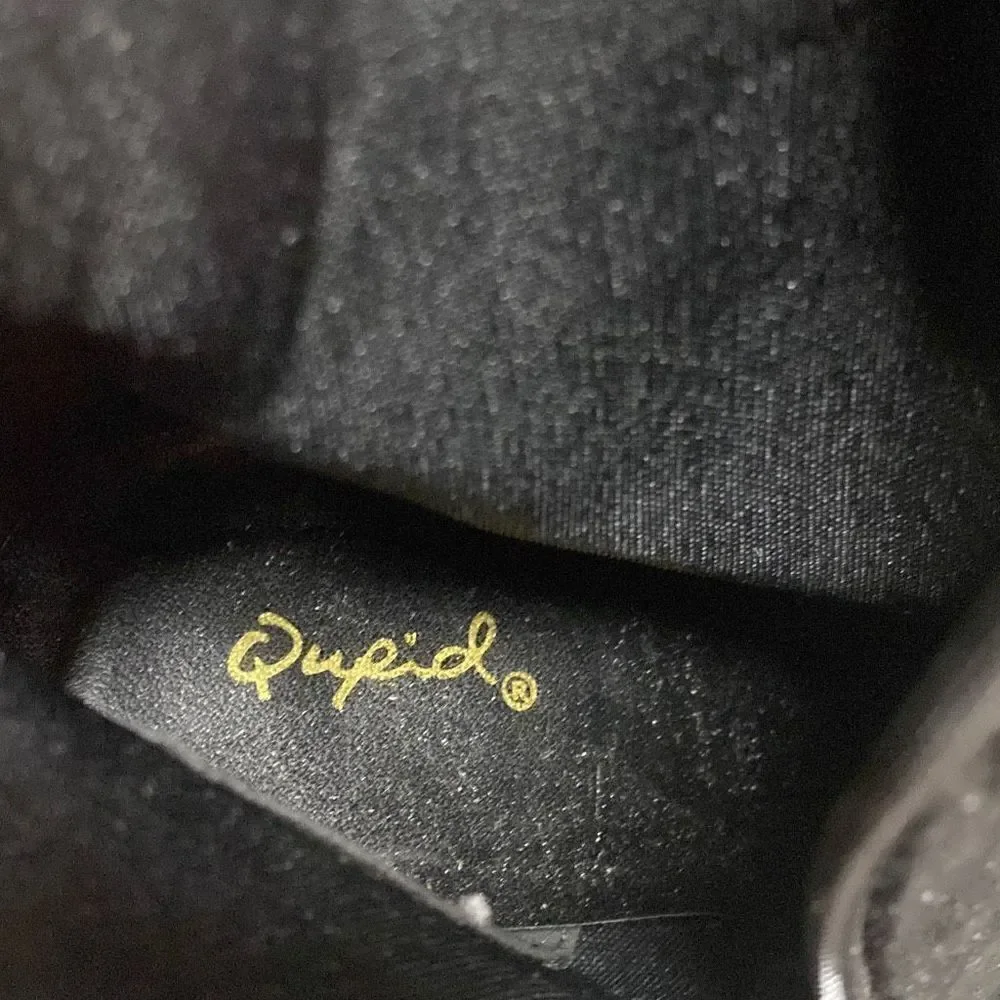 Qupid Black Faux Suede Pointed Toe Block Heel Bootie Size 9