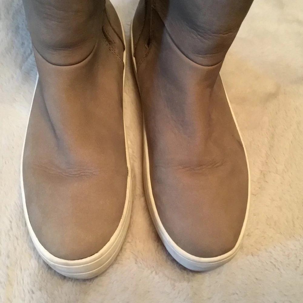 J Slides slides henley
