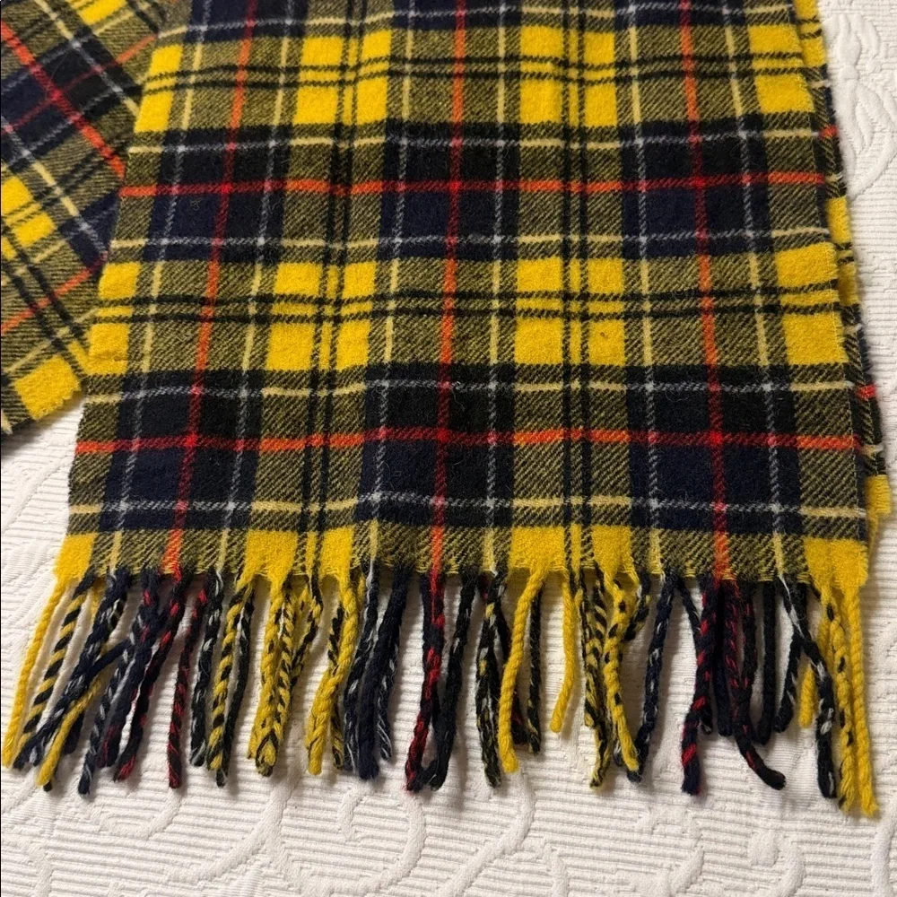 N/A stylish yellow
