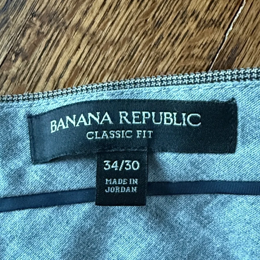 Banana Republic design trousers