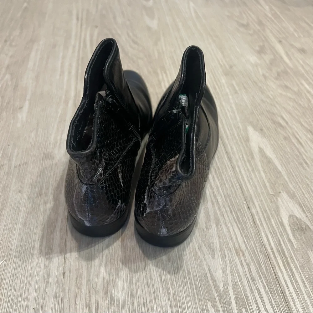 Rebecca Minkoff closure rebecca zip