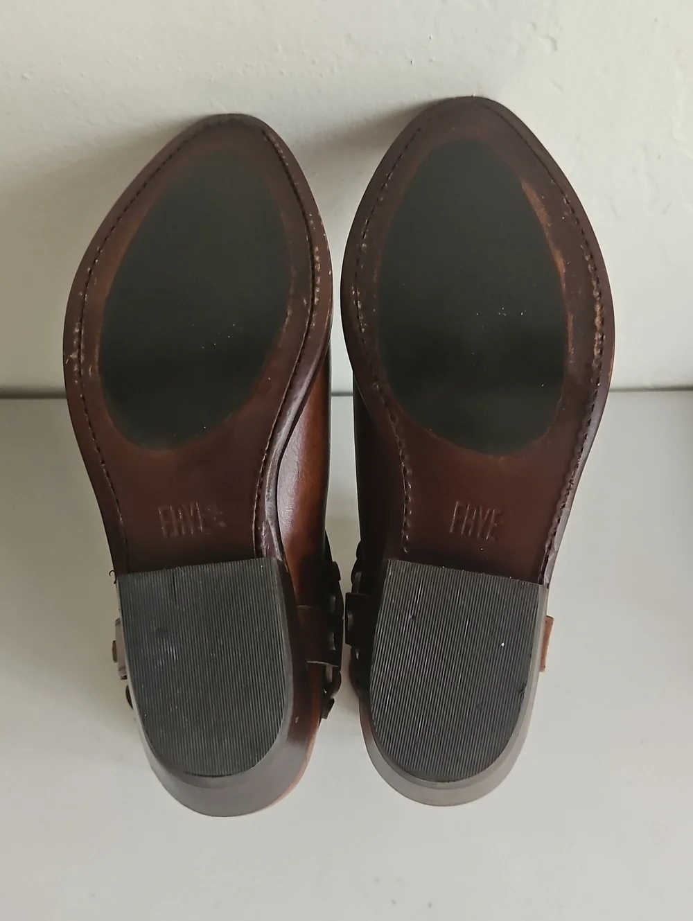 Frye timeless details