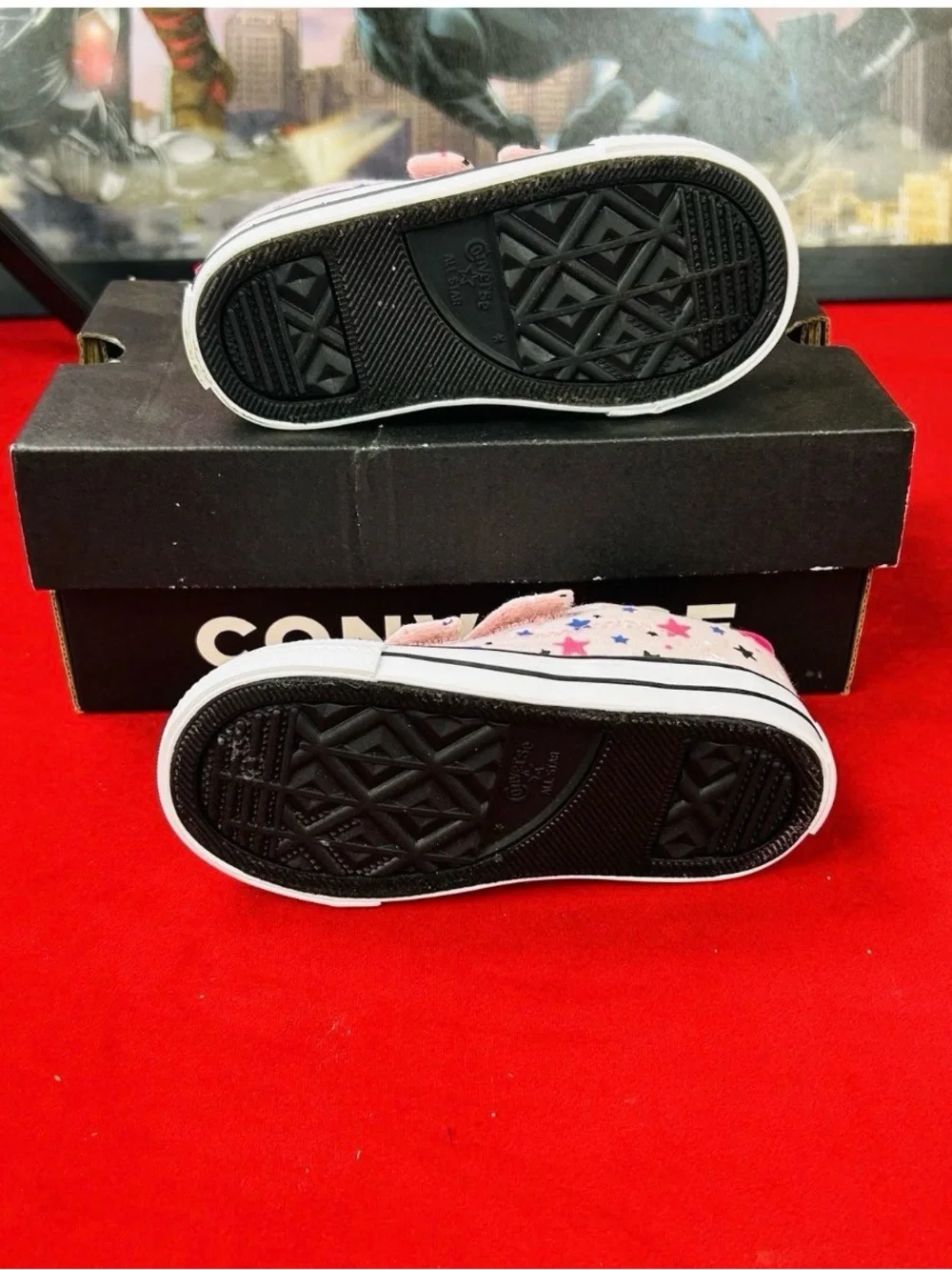 Converse lightweight canvas