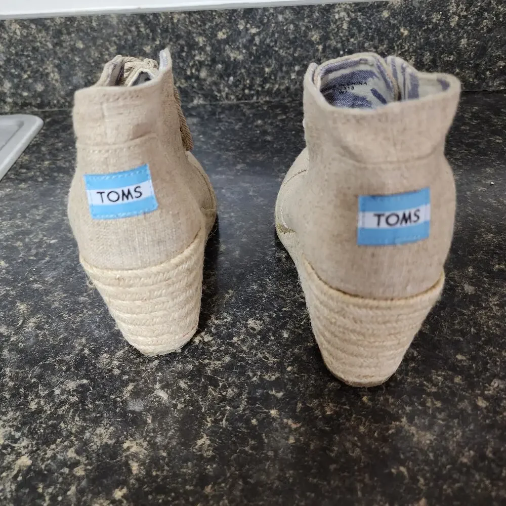 TOMS Desert Wedge  Natural Canvas Burlap Woven Light Tan Size 7