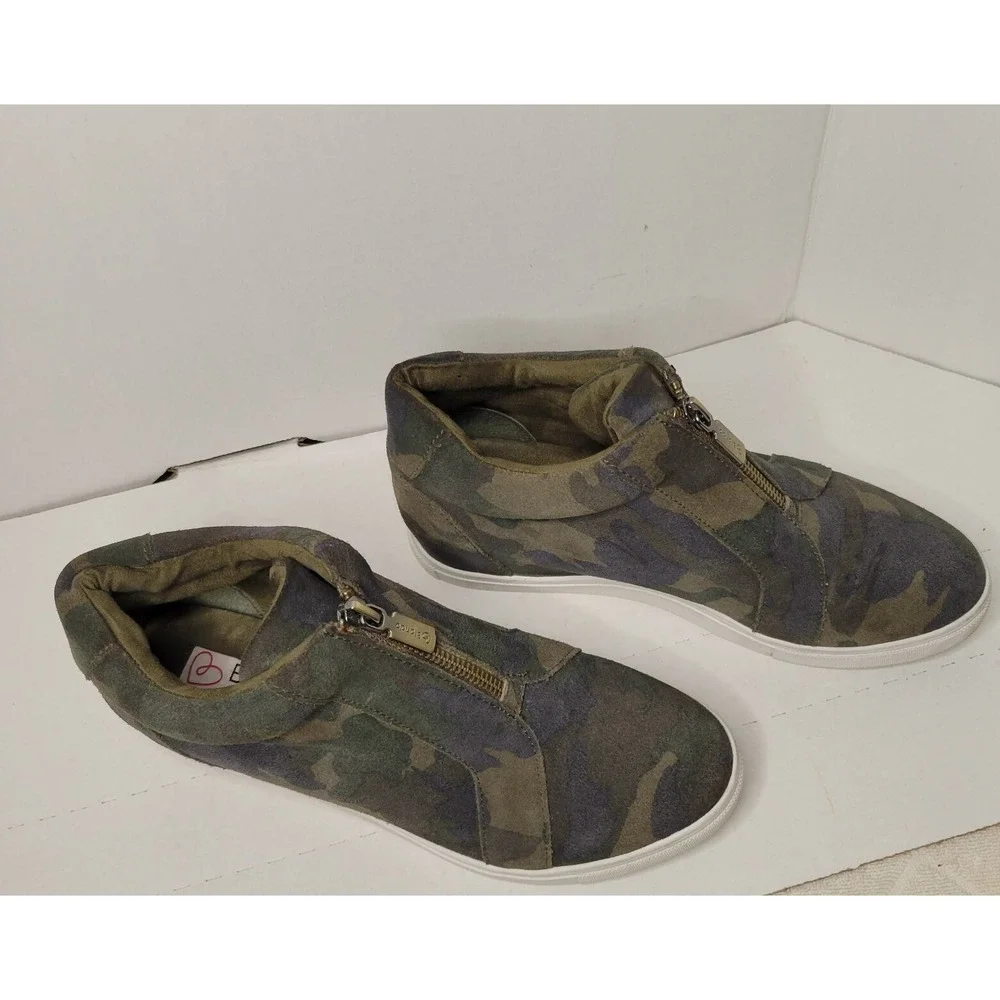 Blondo‎ Glenda  Waterproof Camo Zip Up Ankle Booties Comfortable Shoes comfort
