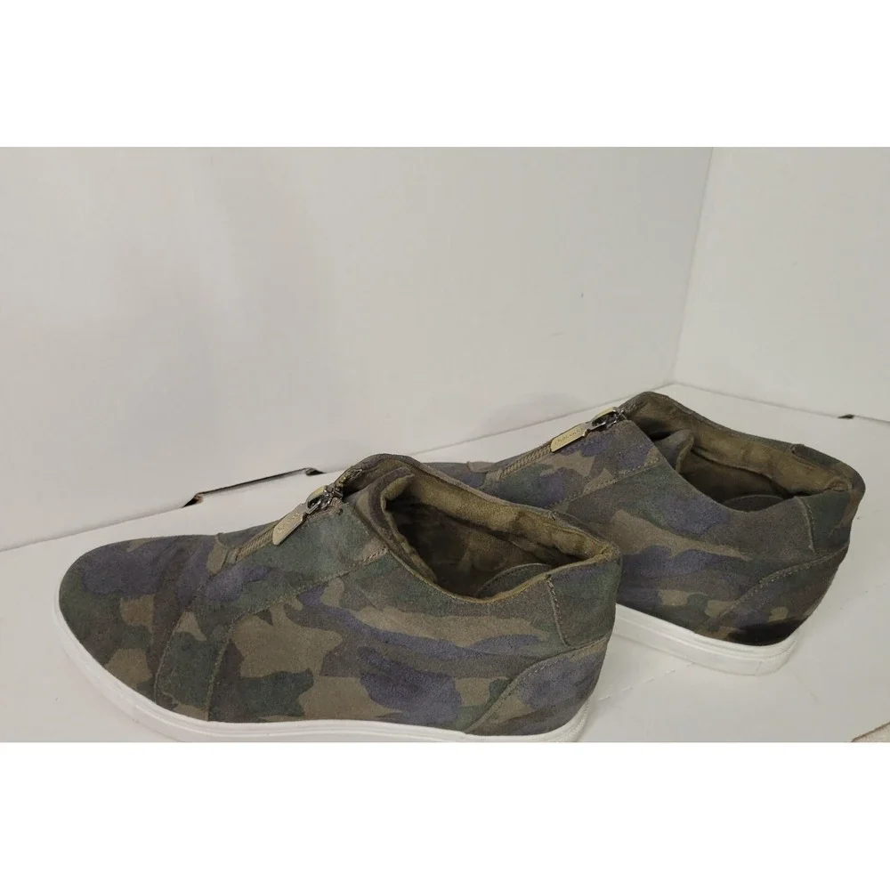 Blondo‎ Glenda  Waterproof Camo Zip Up Ankle Booties Comfortable Shoes comfort