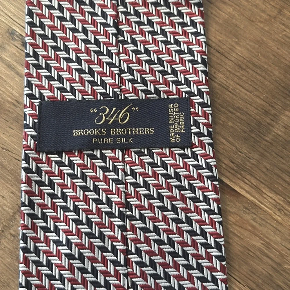 Brooks Brothers accessory free sharp