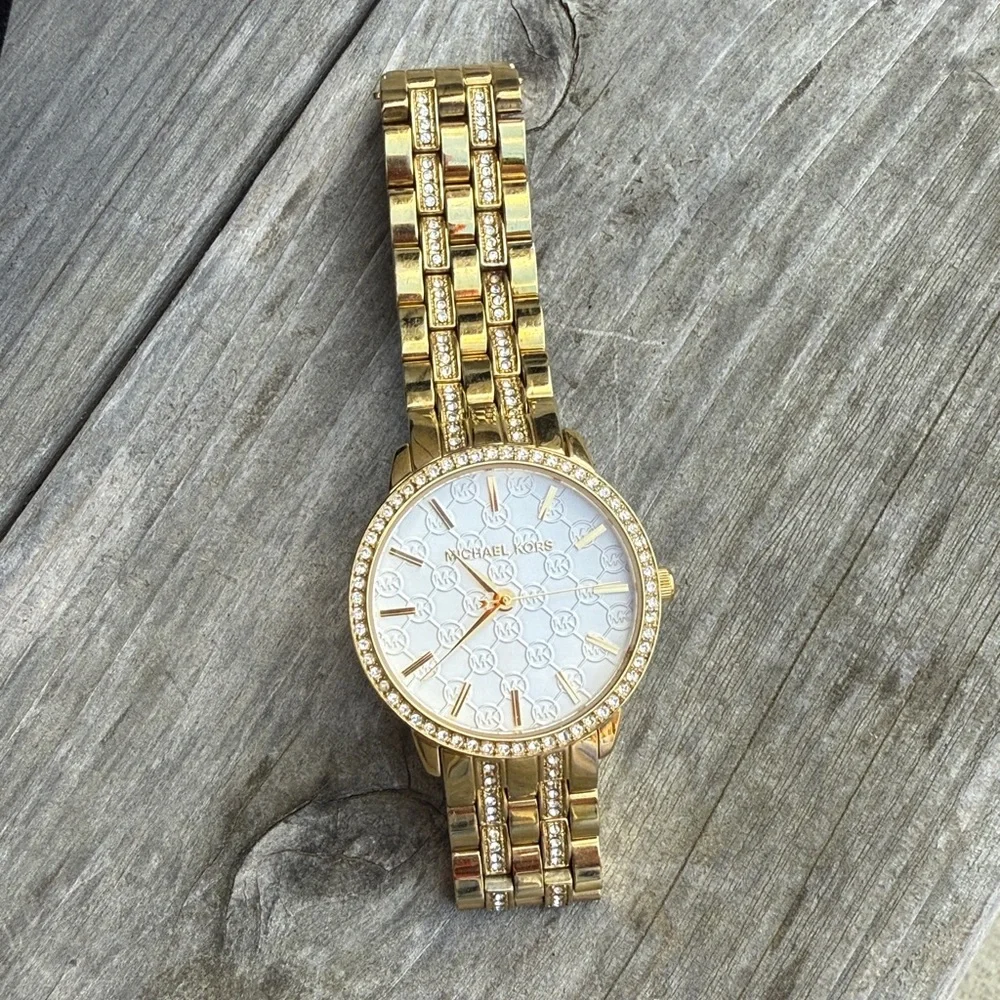 Michael Kors chic michael