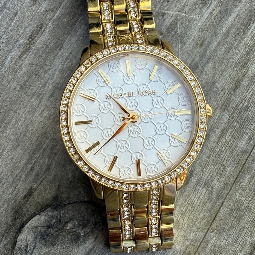 Michael Kors chic michael