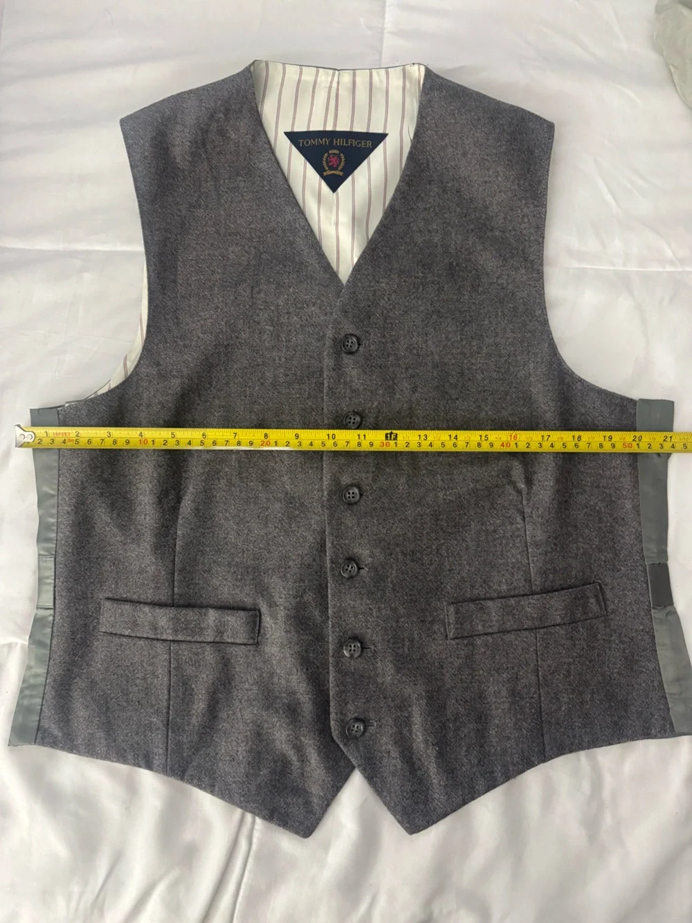 Tommy Hilfiger barely coloration shaped