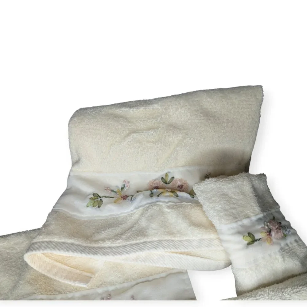 Saturday Knight Ltd elegant towel